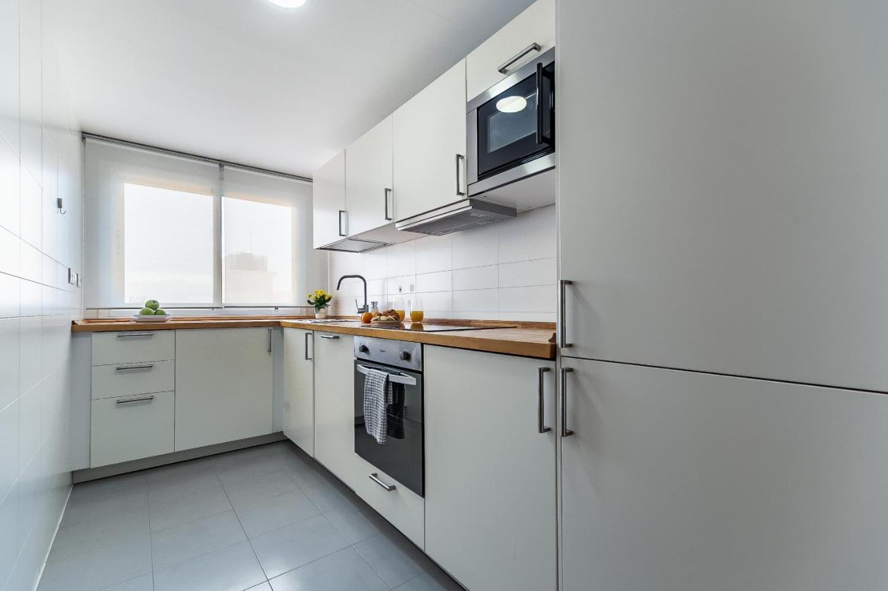 Modern Beach Apartment Valparaiso With Parking Málaga Eksteriør bilde