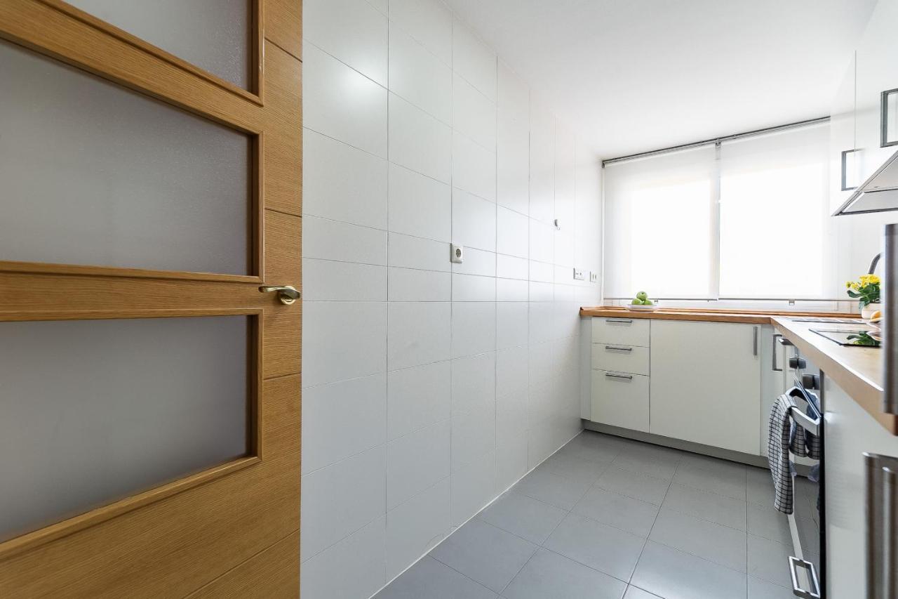 Modern Beach Apartment Valparaiso With Parking Málaga Eksteriør bilde