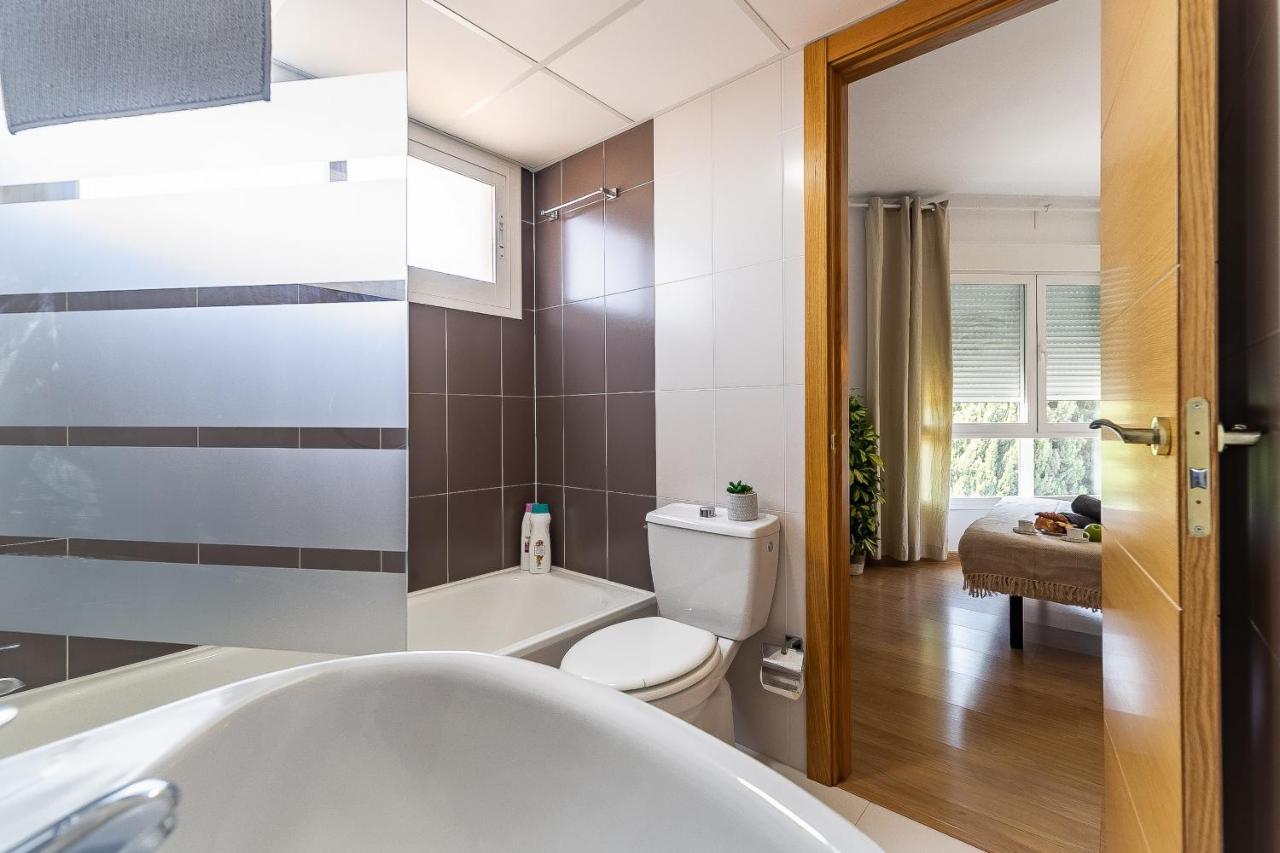 Modern Beach Apartment Valparaiso With Parking Málaga Eksteriør bilde