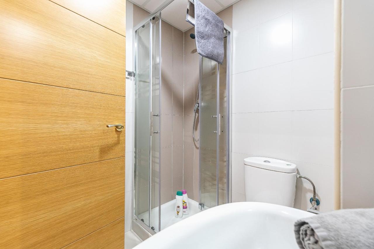 Modern Beach Apartment Valparaiso With Parking Málaga Eksteriør bilde