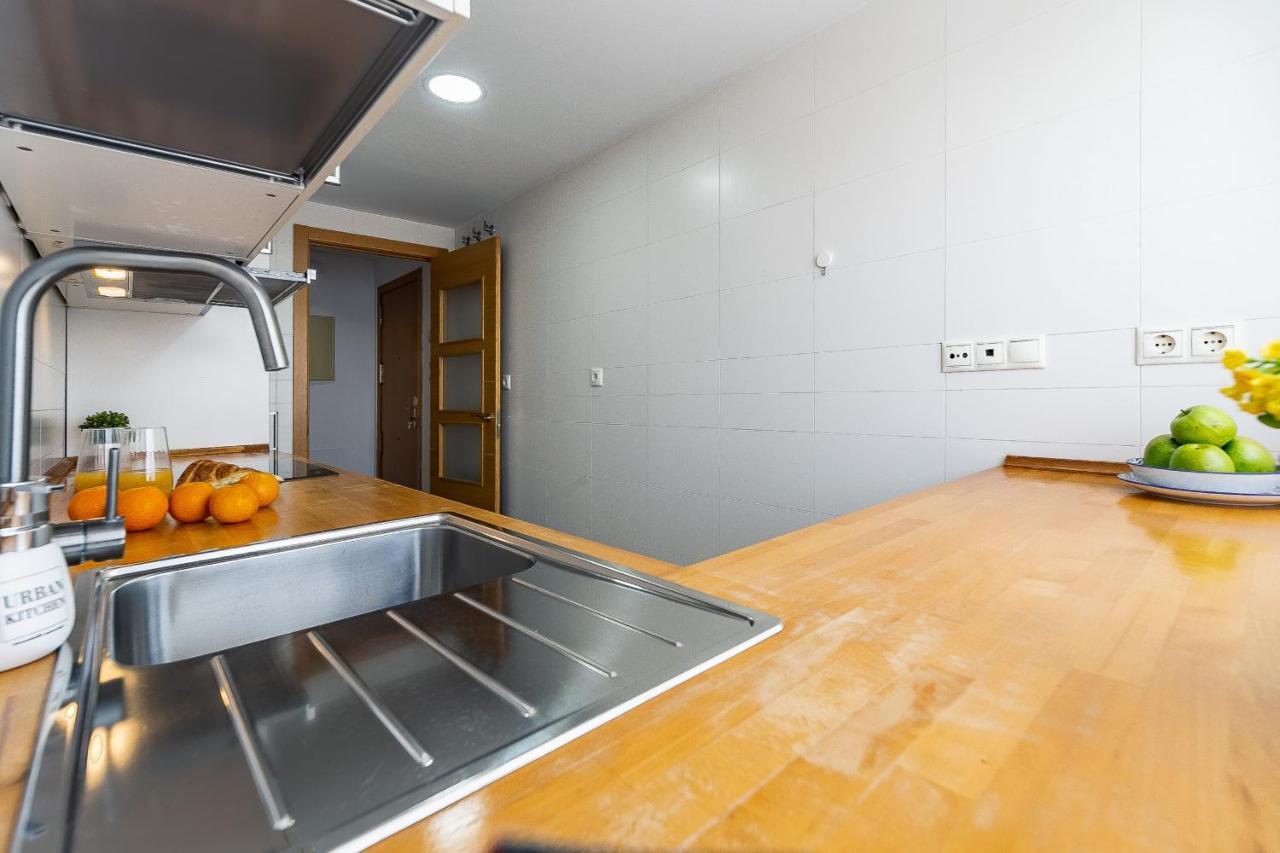 Modern Beach Apartment Valparaiso With Parking Málaga Eksteriør bilde
